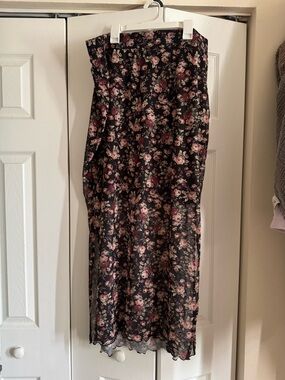 Torrid Black Skirt with Dusty Pink Rose Print